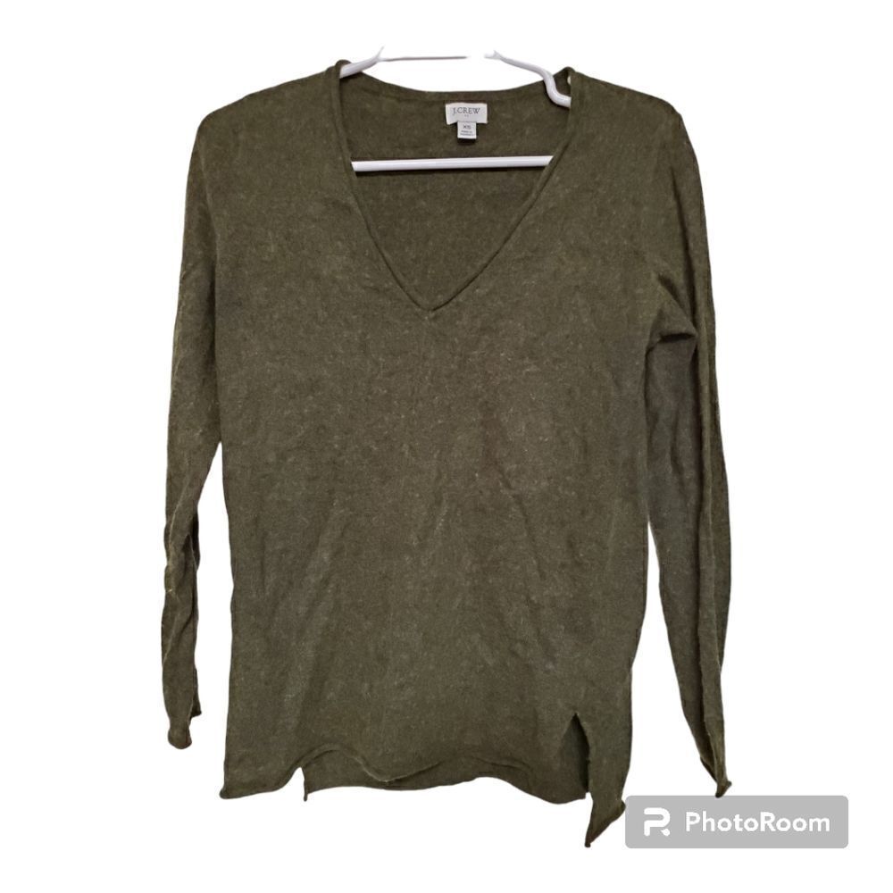 J Crew Factory Wool Blend Olive V Neck Sweater XS Minimalist